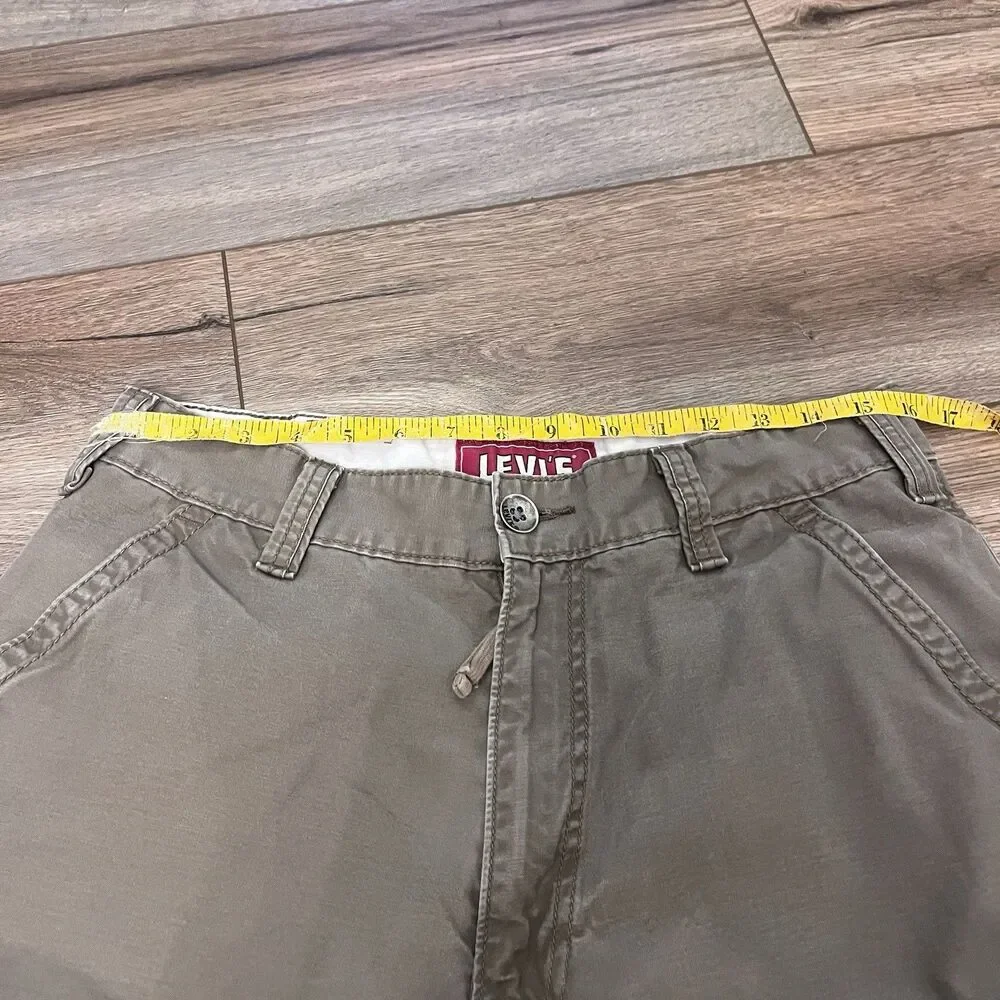 Vintage Y2K Levi's Brown Cargo Utility Shorts Baggy Workwear Skater Grunge Sz 32